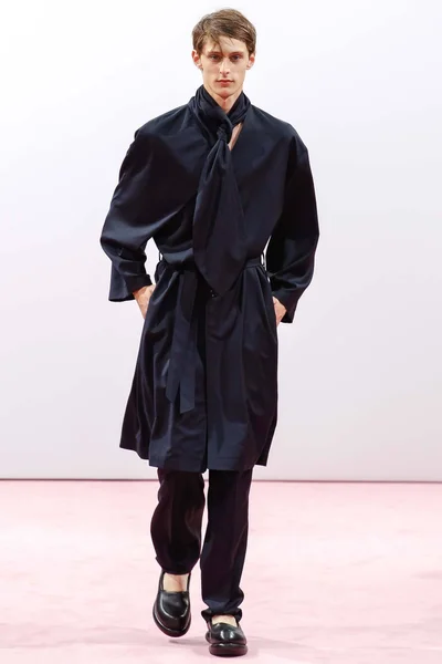 Look 9